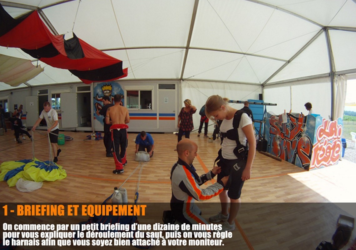 Saut tandem, briefing et équipement